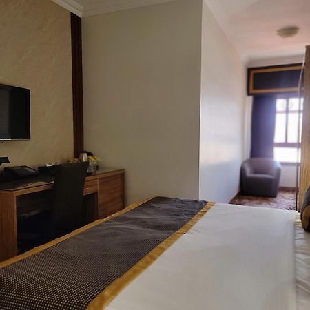 Golden Tulip Al Shakreen Medina Ngoại thất bức ảnh