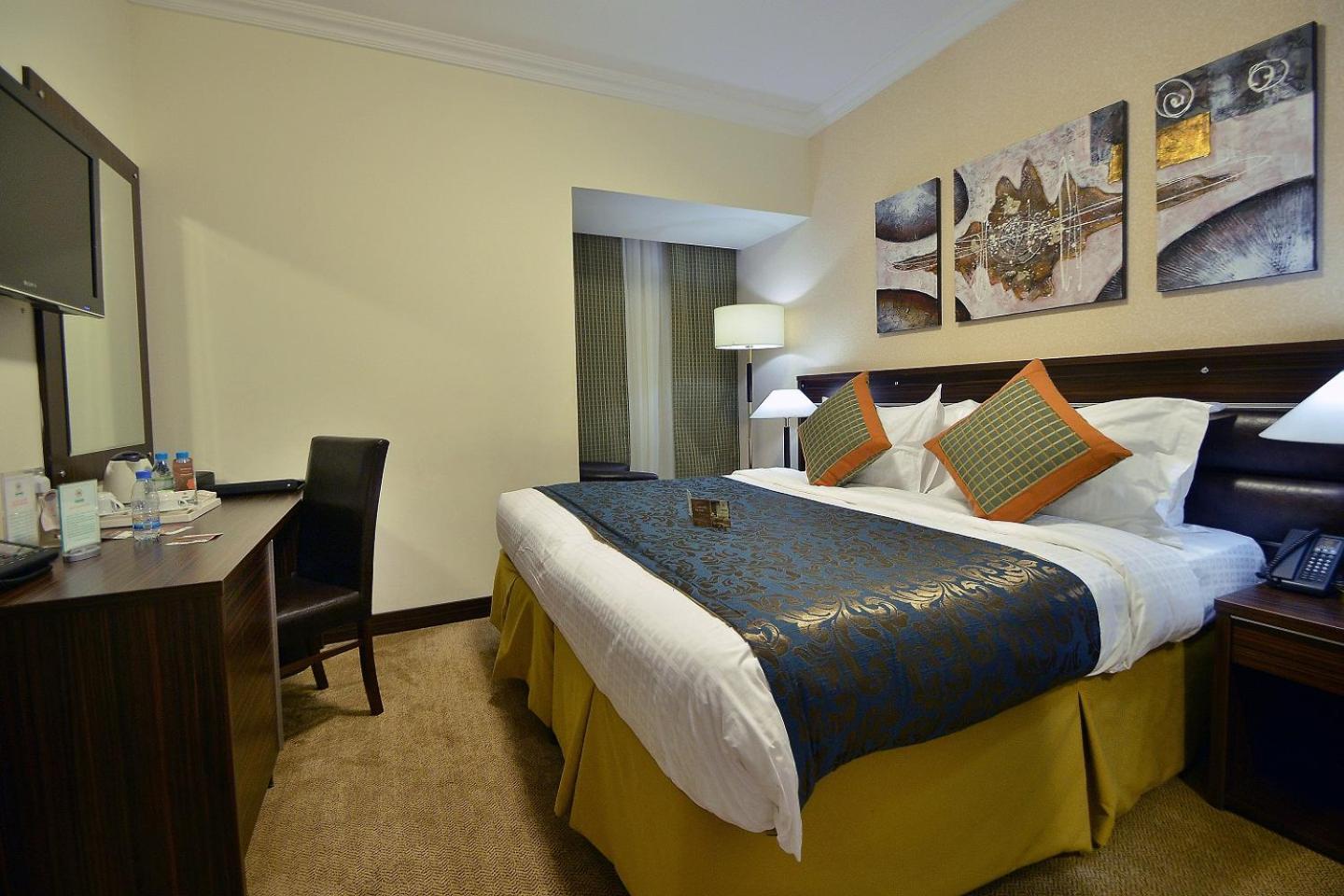 Golden Tulip Al Shakreen Medina Ngoại thất bức ảnh