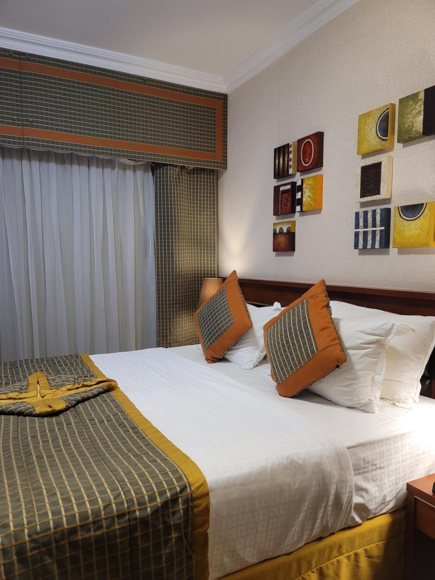 Golden Tulip Al Shakreen Medina Ngoại thất bức ảnh
