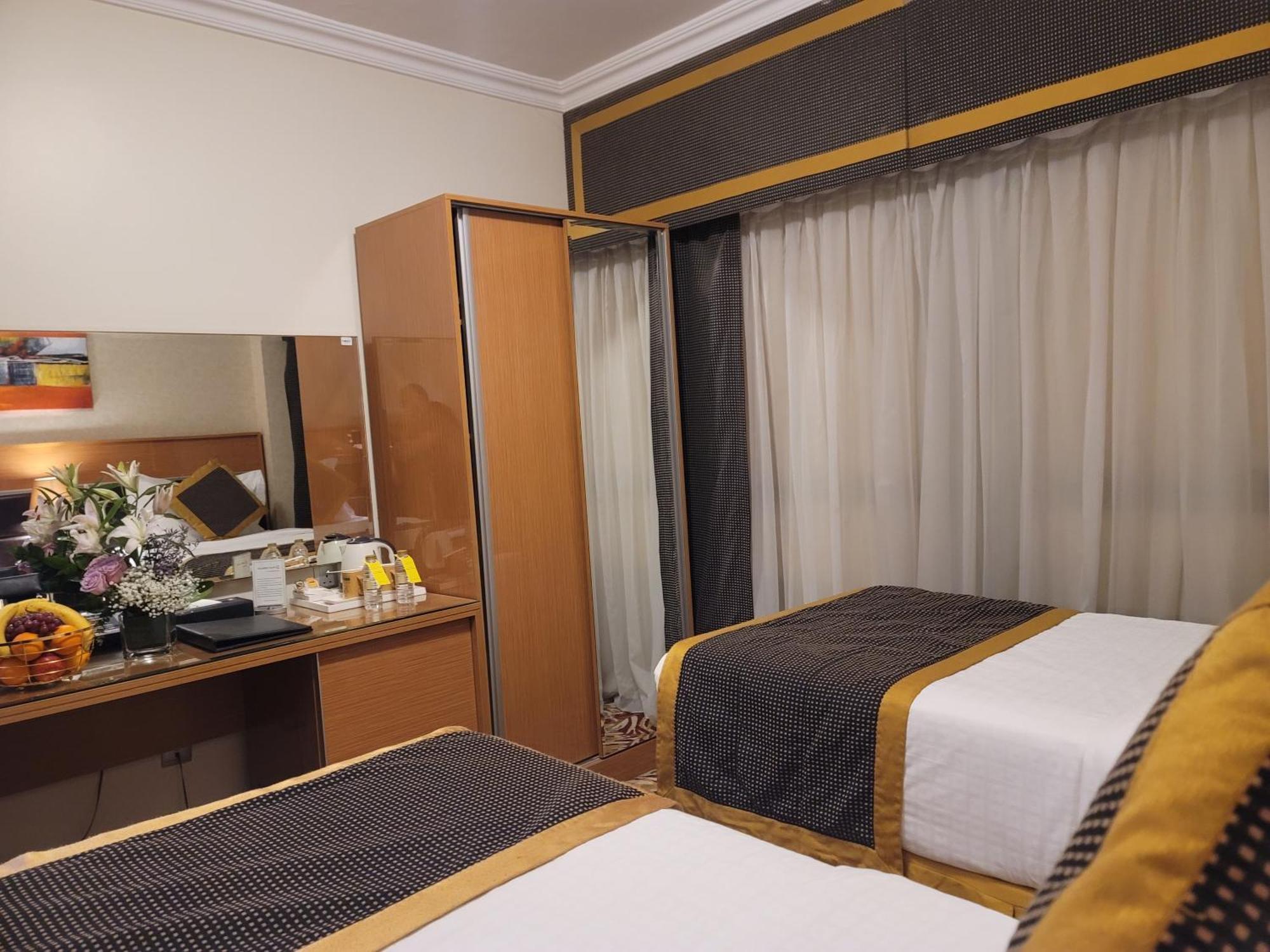 Golden Tulip Al Shakreen Medina Ngoại thất bức ảnh