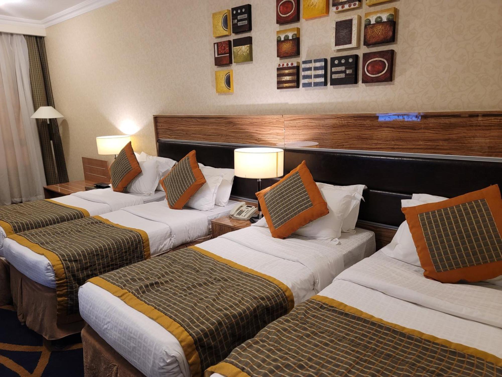 Golden Tulip Al Shakreen Medina Ngoại thất bức ảnh
